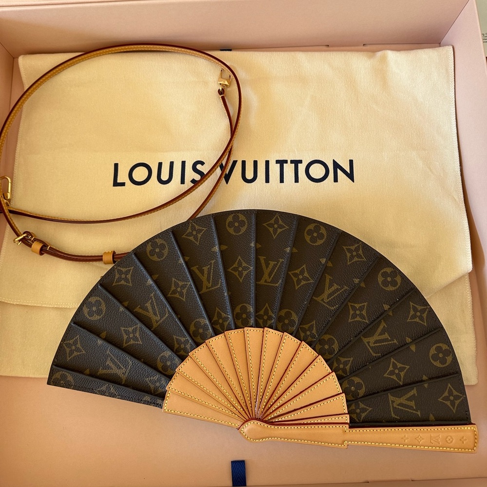 Louis Vuitton Fan bag limited edition 2025